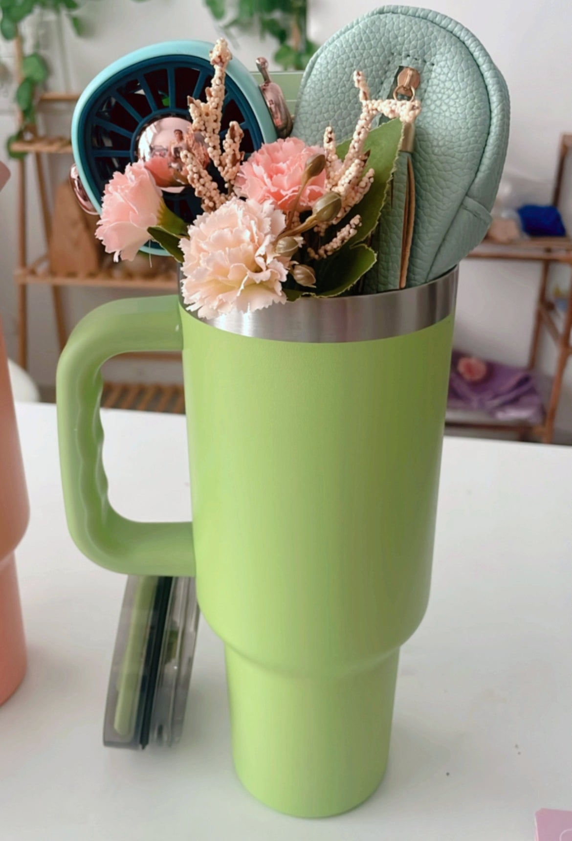 Tumbler Bouquet Gift Set for Her – A Pocketful of Joy in Pastel Hues