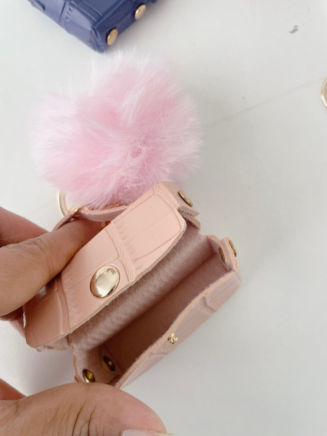 Luxe Lil Purse – Pompom Coin Pouch Keychain