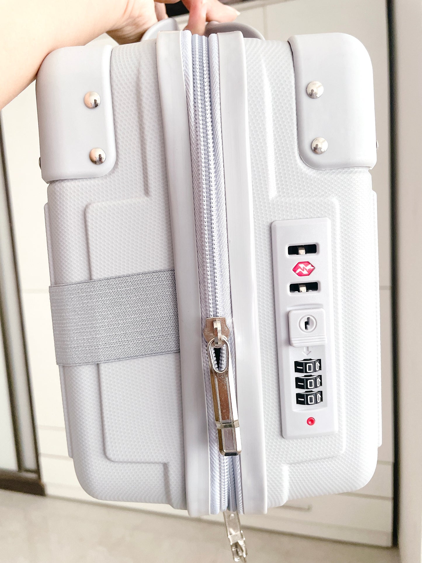 Mini Voyage Waterproof Lockable Suitcase