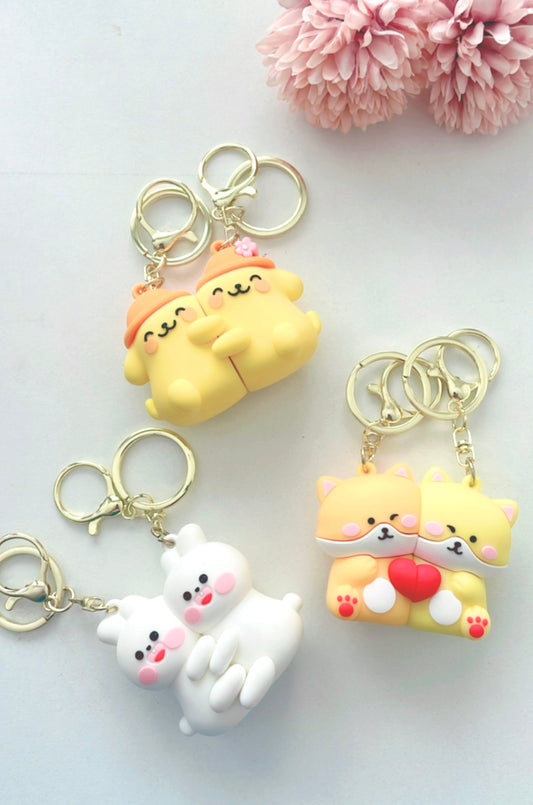 Pawsome Pals Magnetic Keychain cute cat/bear Resin Animal Couple Pendants Metal Charms Car Key Ring