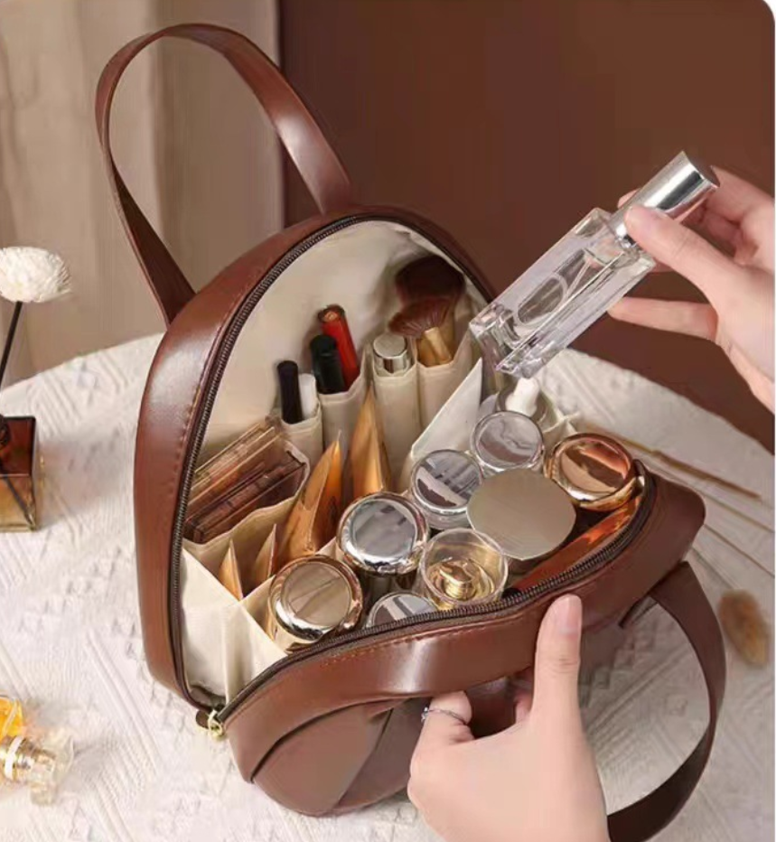 Chic Voyage Large Capacity Waterproof Travel Organiser for Makeup & Skincare