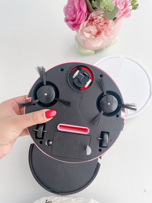 Little Helper Bot – Your Cute Floor Cleaning Buddy