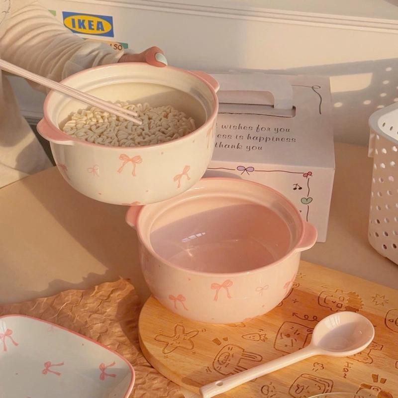Sweet Bow Lidded Pot