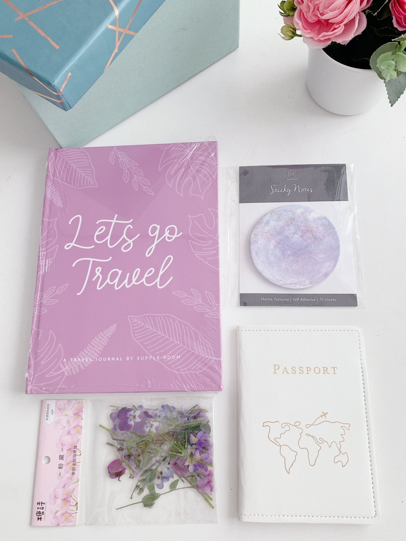 "Love to Travel" Gift Hamper with Box | PrePacked - Supple Room