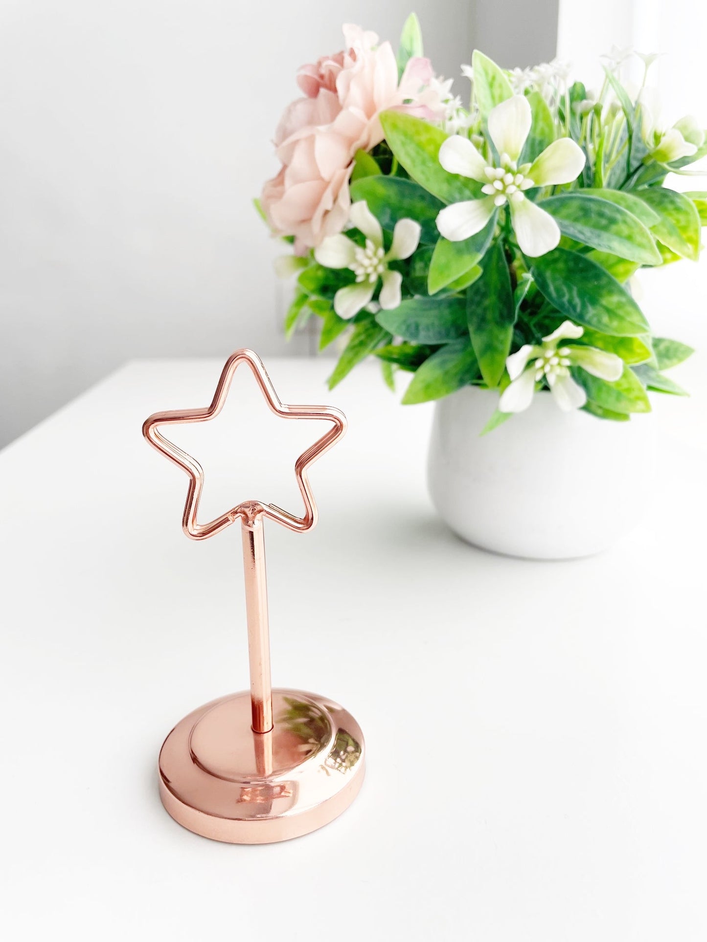 Star shaped sturdy & long metallic Place card / memo holder - Supple Room